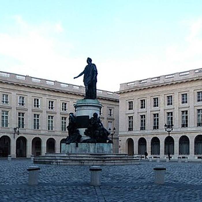 Photo de Immeubles de la Place Royale de Reims