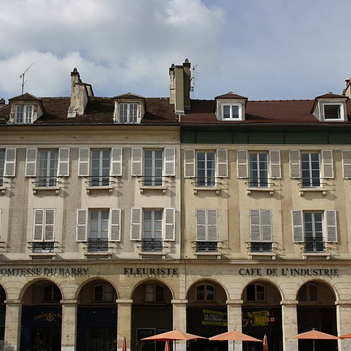 Photo de Immeubles, 2-8 Place du Marché-Neuf à Saint-Germain-en-Laye