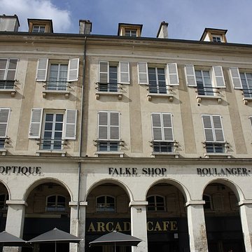 Immeubles, 2-8 Place du Marché-Neuf à Saint-Germain-en-Laye