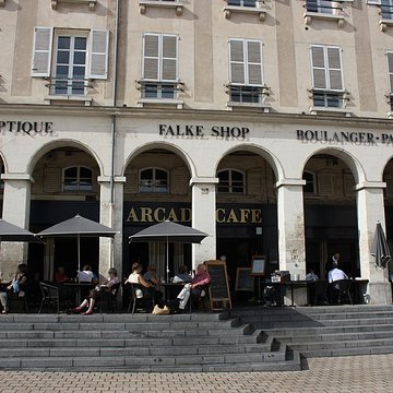 Immeubles, 2-8 Place du Marché-Neuf à Saint-Germain-en-Laye