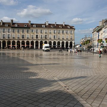 Immeubles, 2-8 Place du Marché-Neuf à Saint-Germain-en-Laye