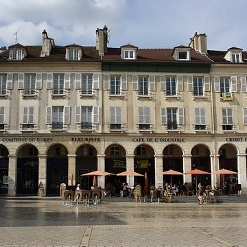 Immeubles, 2-8 Place du Marché-Neuf à Saint-Germain-en-Laye