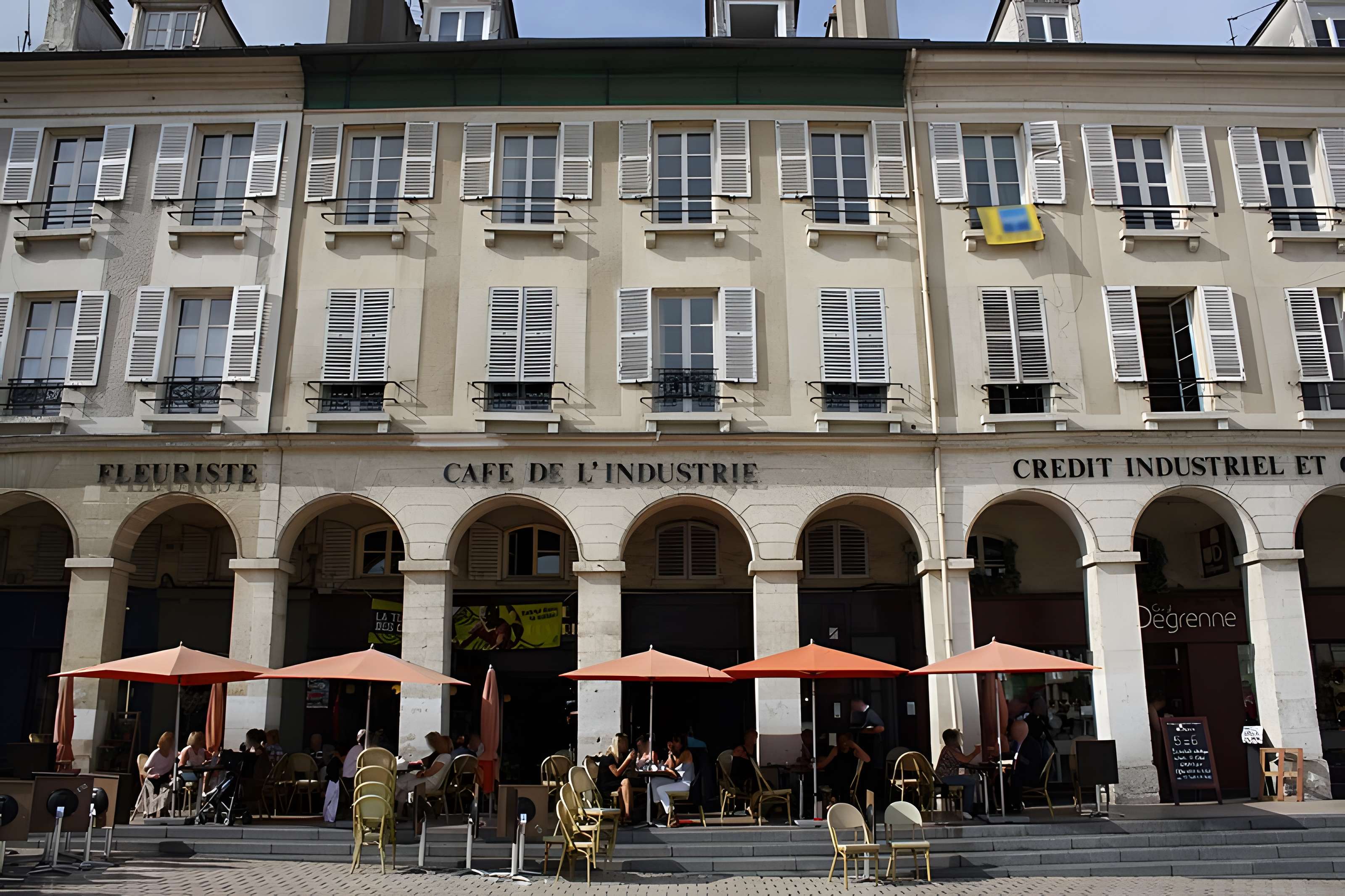 Immeubles, 2-8 Place du Marché-Neuf à Saint-Germain-en-Laye