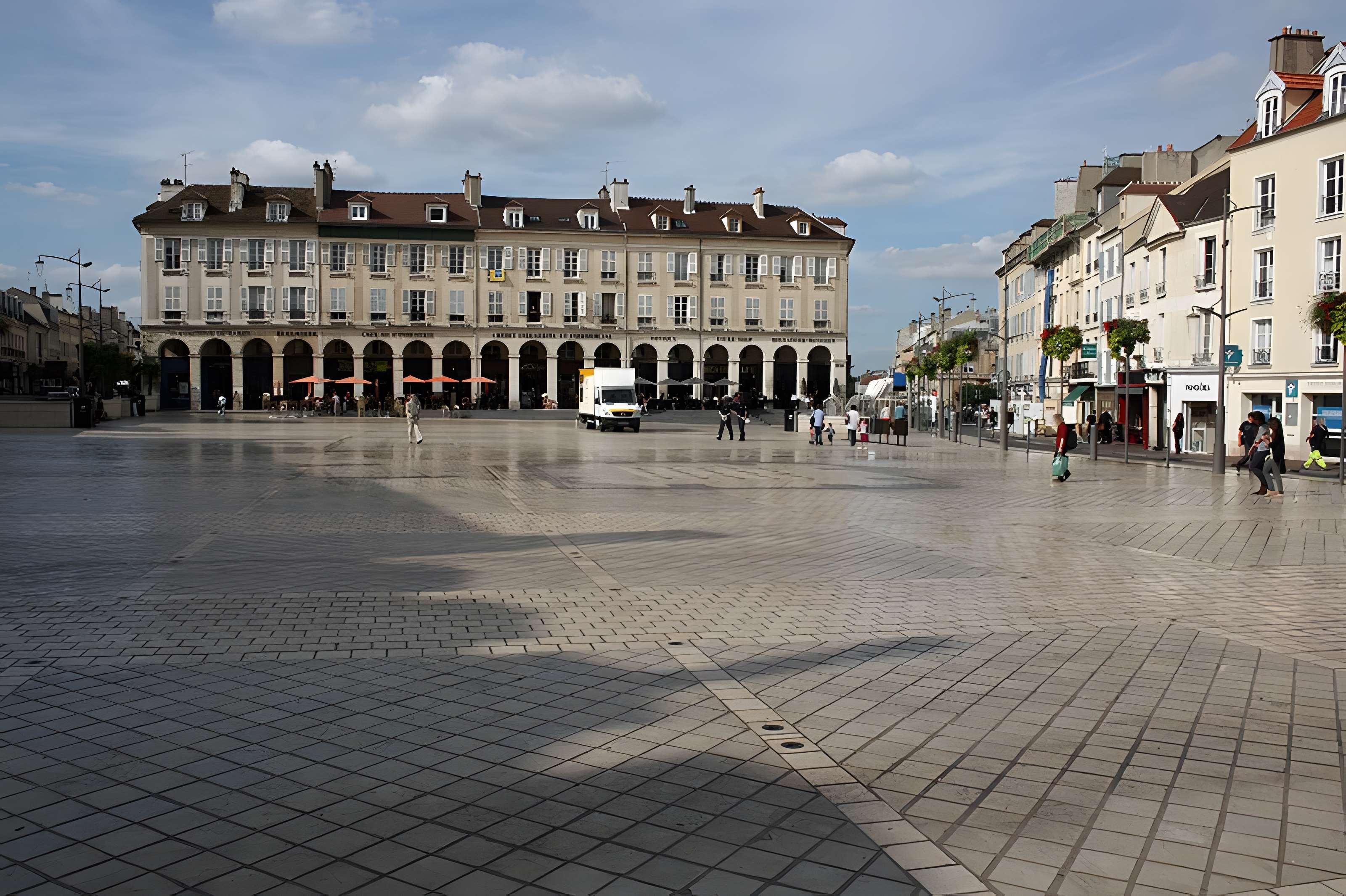 Immeubles, 2-8 Place du Marché-Neuf à Saint-Germain-en-Laye