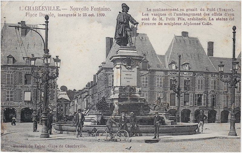 Immeubles, Place Ducale à Charleville-Mézières