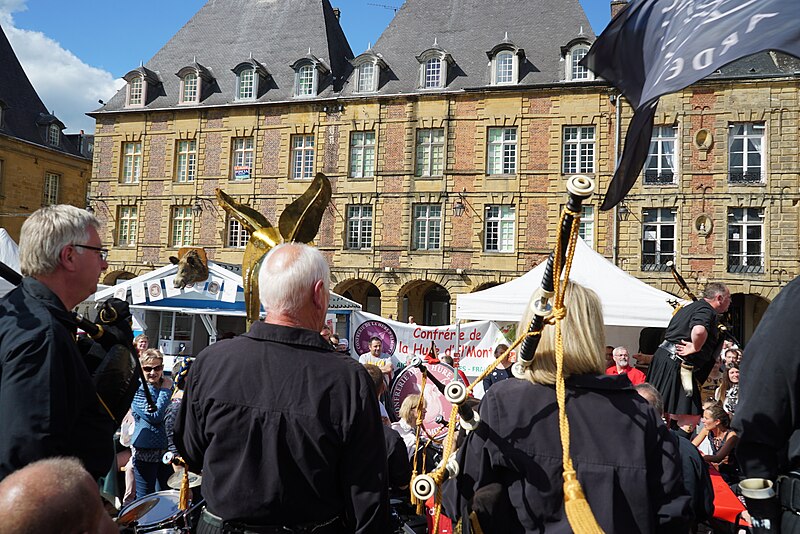 Immeubles, Place Ducale à Charleville-Mézières