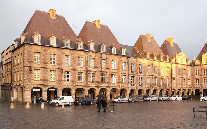 Immeubles, Place Ducale à Charleville-Mézières