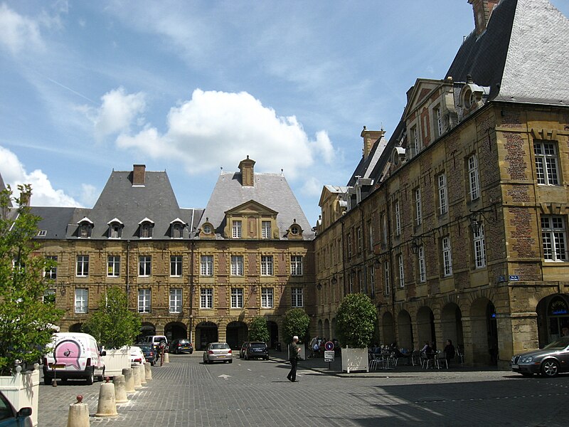 Immeubles, Place Ducale à Charleville-Mézières