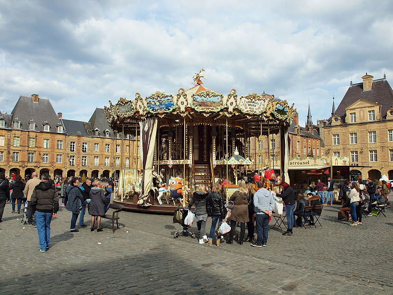 Immeubles, Place Ducale à Charleville-Mézières