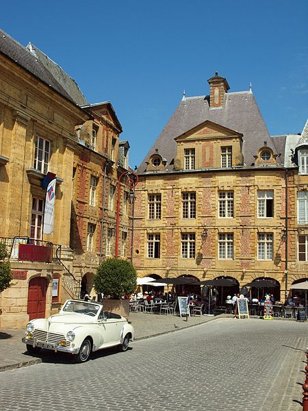 Immeubles, Place Ducale à Charleville-Mézières