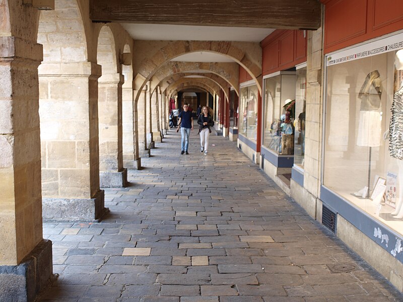 Immeubles, Place Ducale à Charleville-Mézières