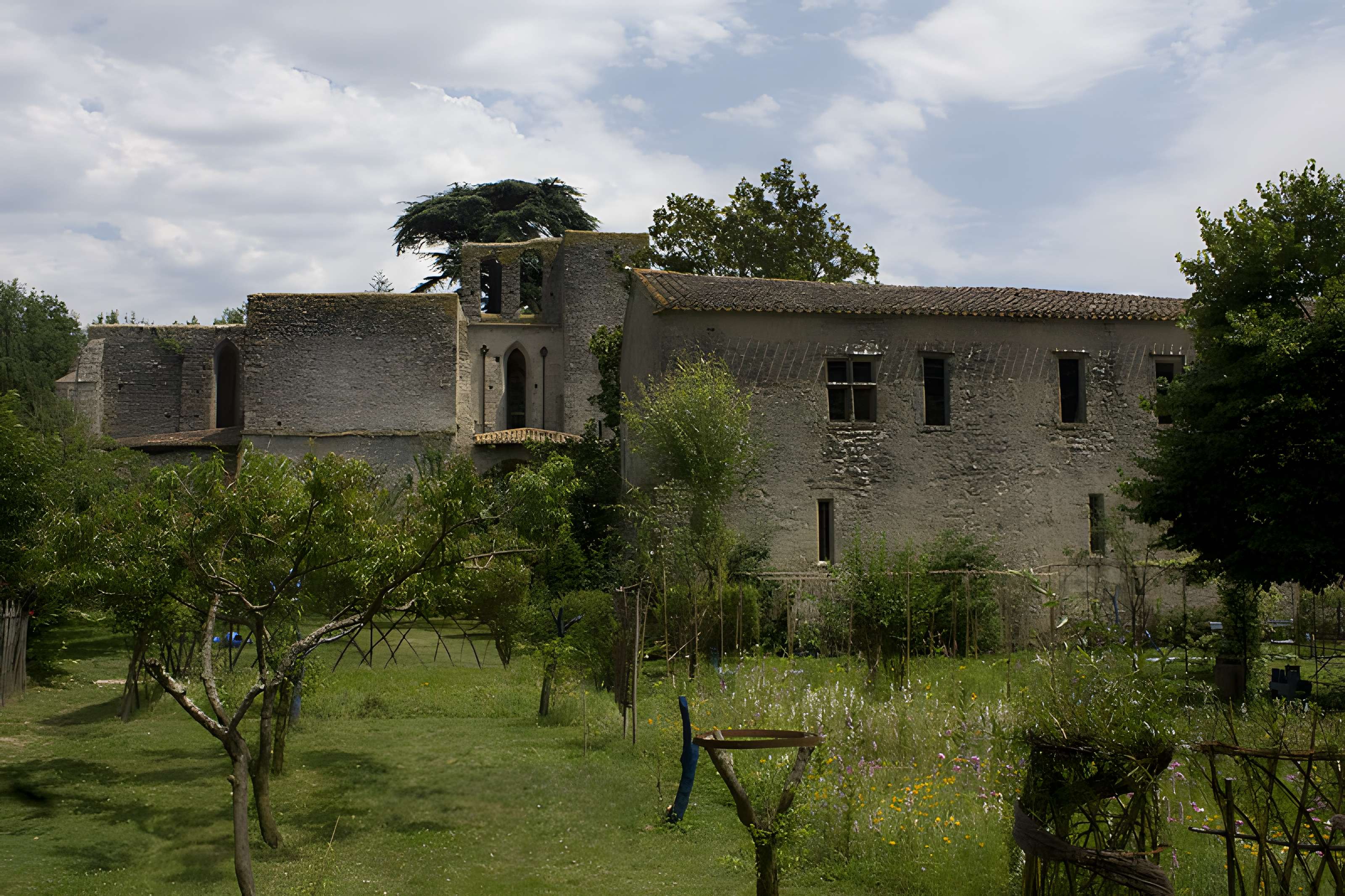 Abbaye Sainte-Marie de Villelongue