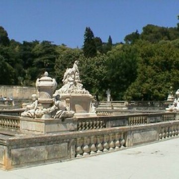 jardins de la fontaine de nimes