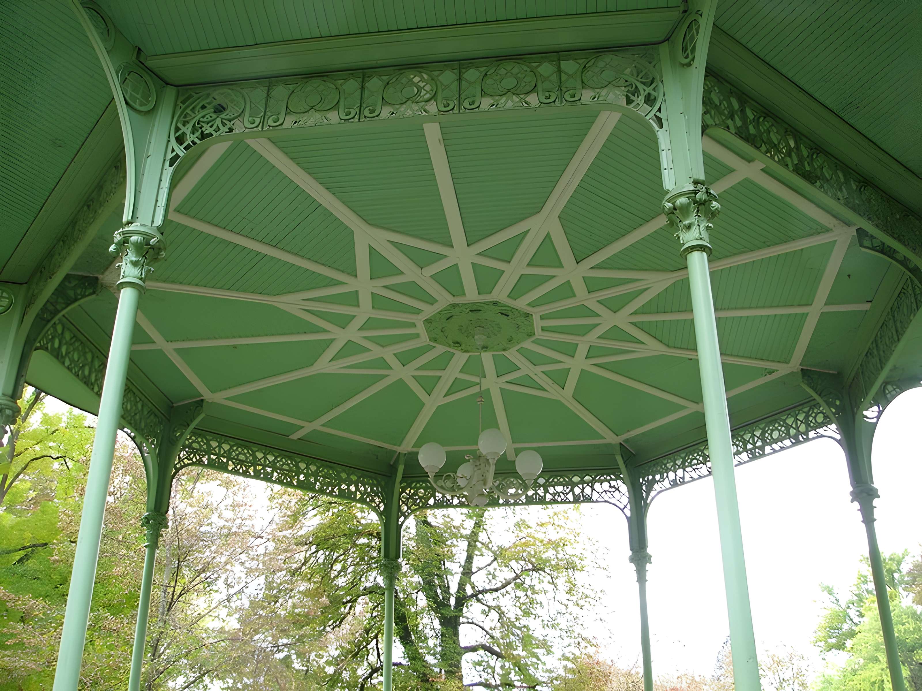 Kiosque Parc des Bourins à Vichy