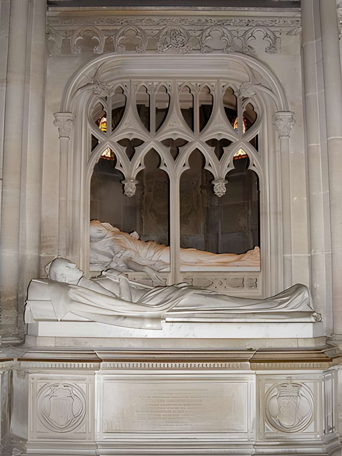 Chapelle Royale Saint-Louis de Dreux Tombeaux de Ferdinand-Philippe d'Orléans et de son épouse Hélène 