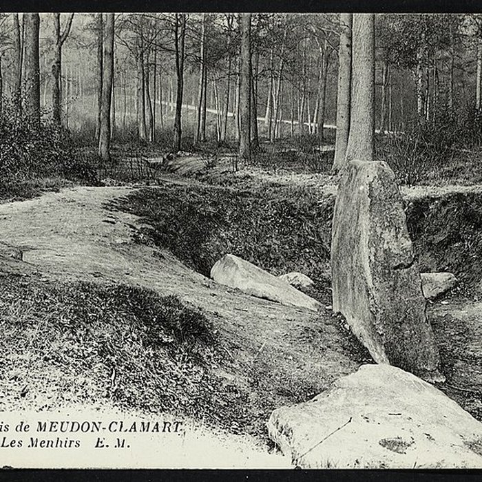 Photo de La Pierre de Chalais de Clamart