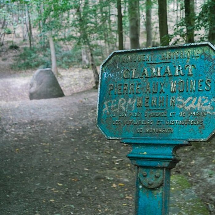 Photo de La Pierre de Chalais de Clamart