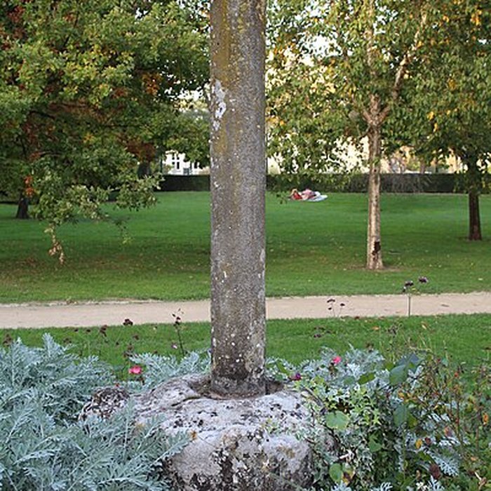 Photo de Monument dit de Chilpéric restes