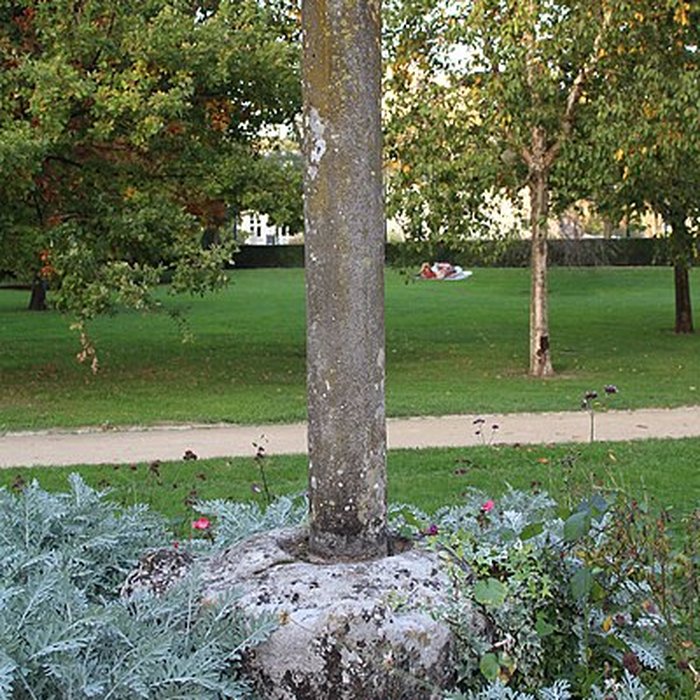 Photo de Monument dit de Chilpéric restes