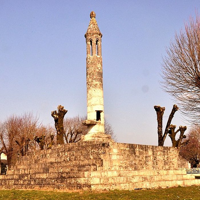 Photo de Lanterne des morts de Ciron