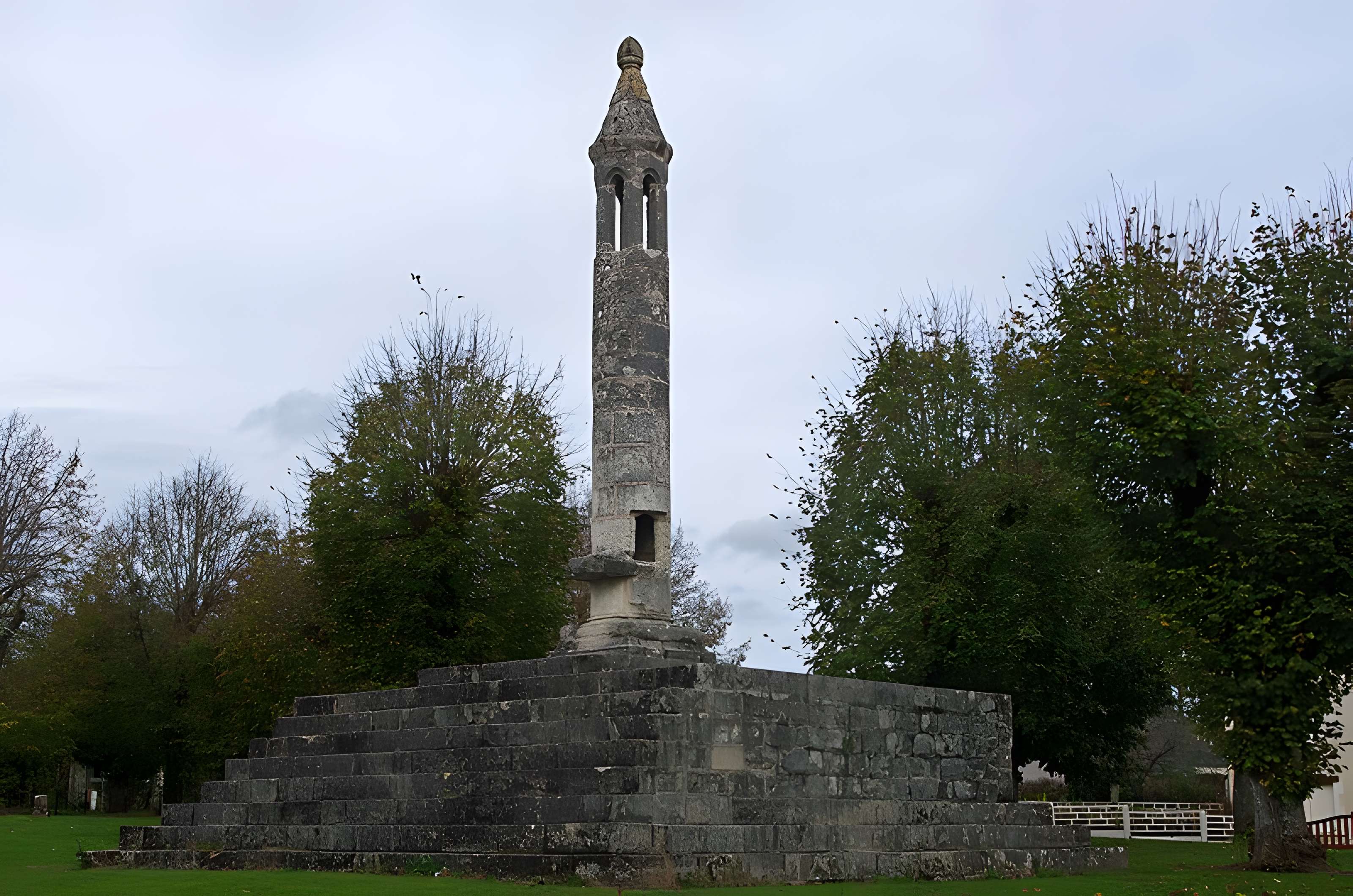Lanterne des morts de Ciron