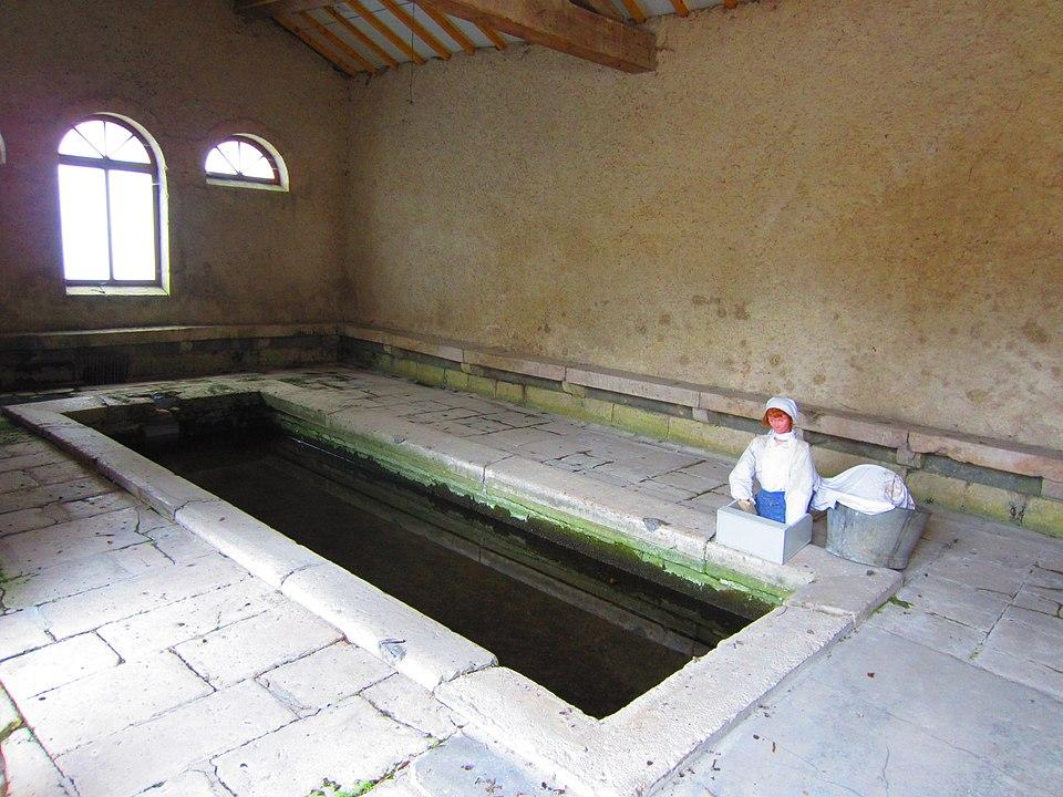 Lavoir et fontaine de Lacroix-sur-Meuse