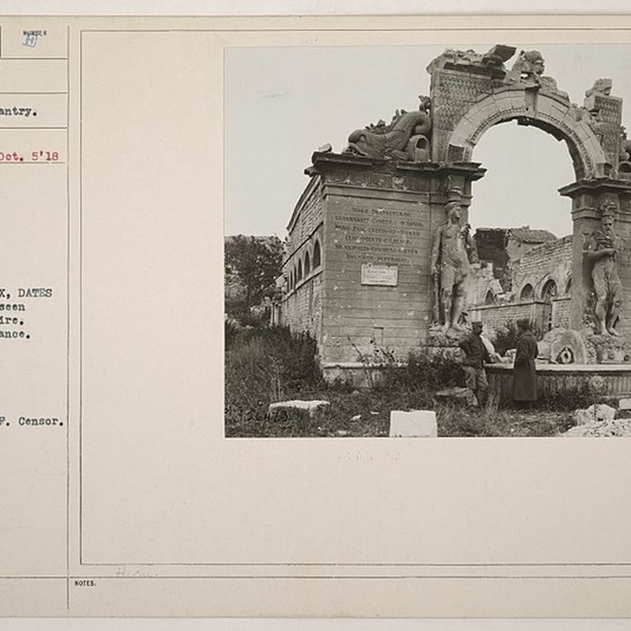 Photo de Lavoir et fontaine de Lacroix-sur-Meuse