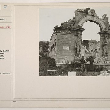 Lavoir et fontaine de Lacroix-sur-Meuse