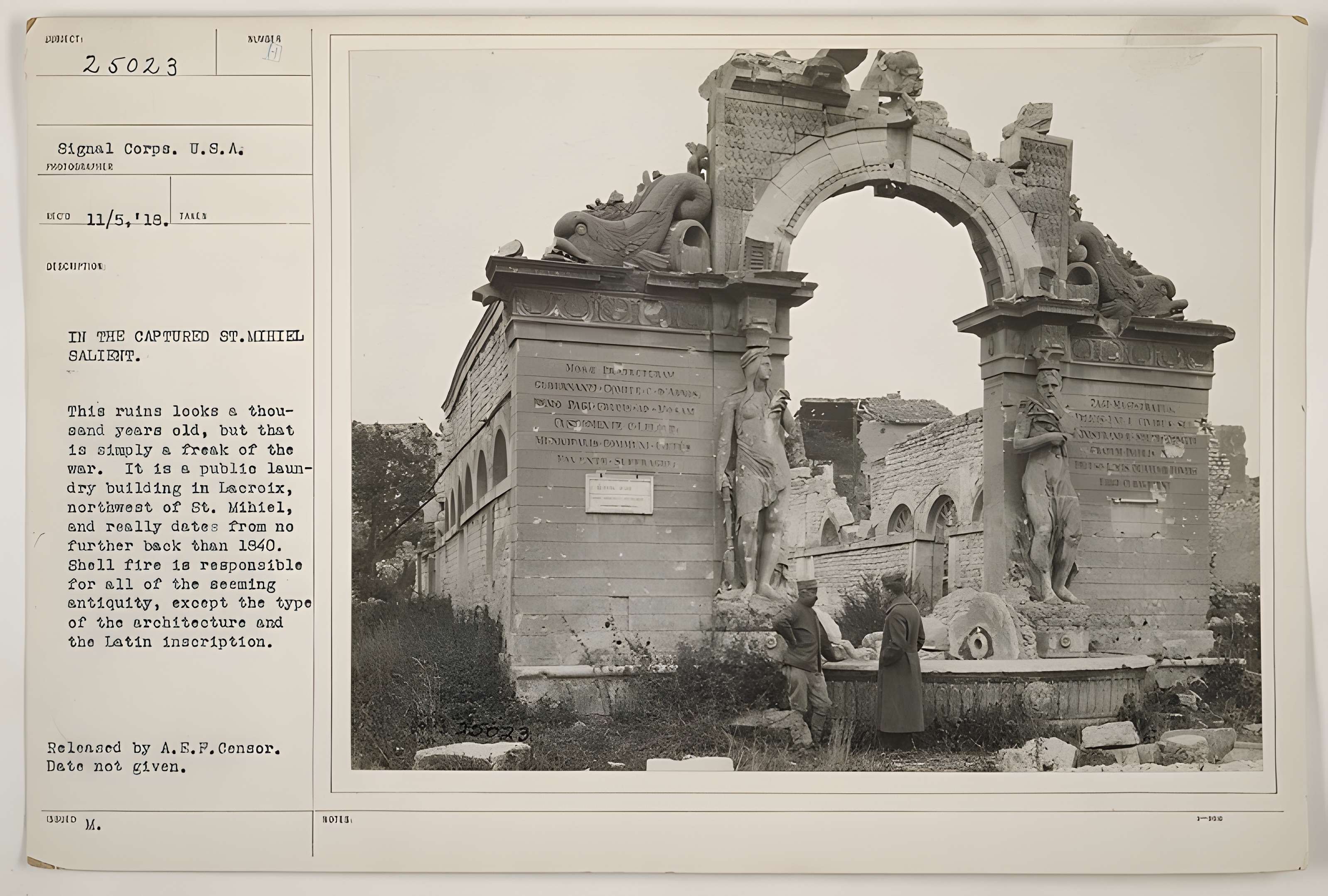 Lavoir et fontaine de Lacroix-sur-Meuse