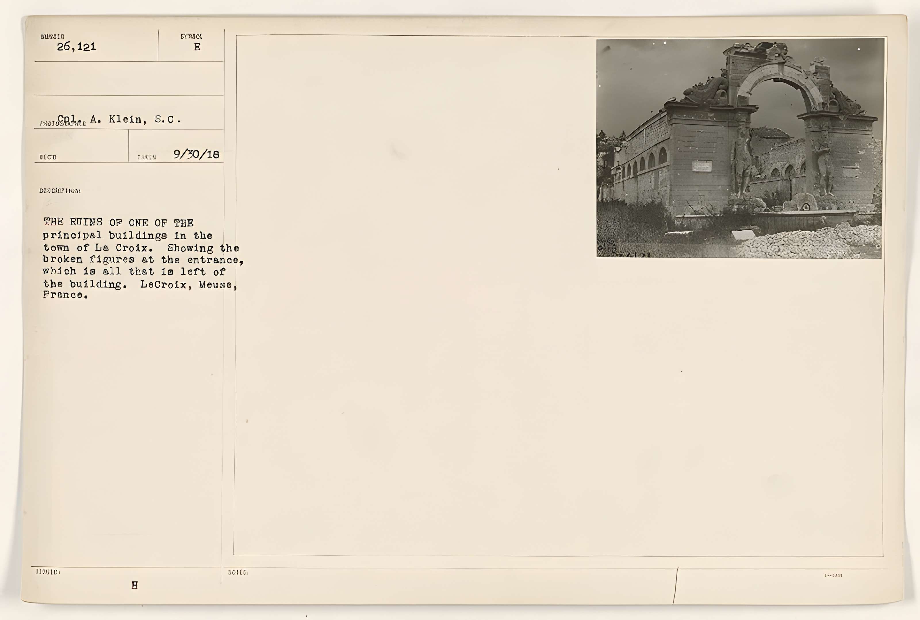 Lavoir et fontaine de Lacroix-sur-Meuse