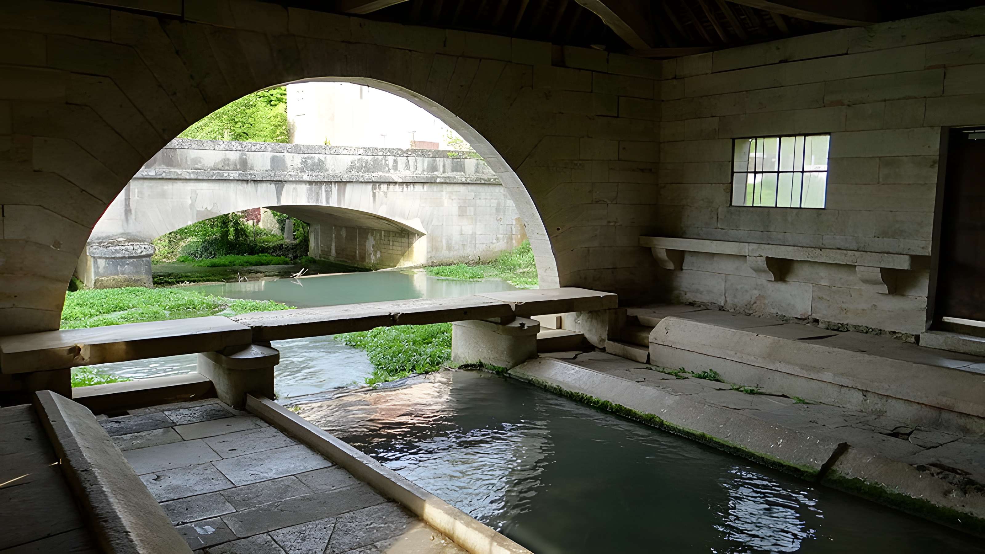 Lavoir de Voutenay-sur-Cure