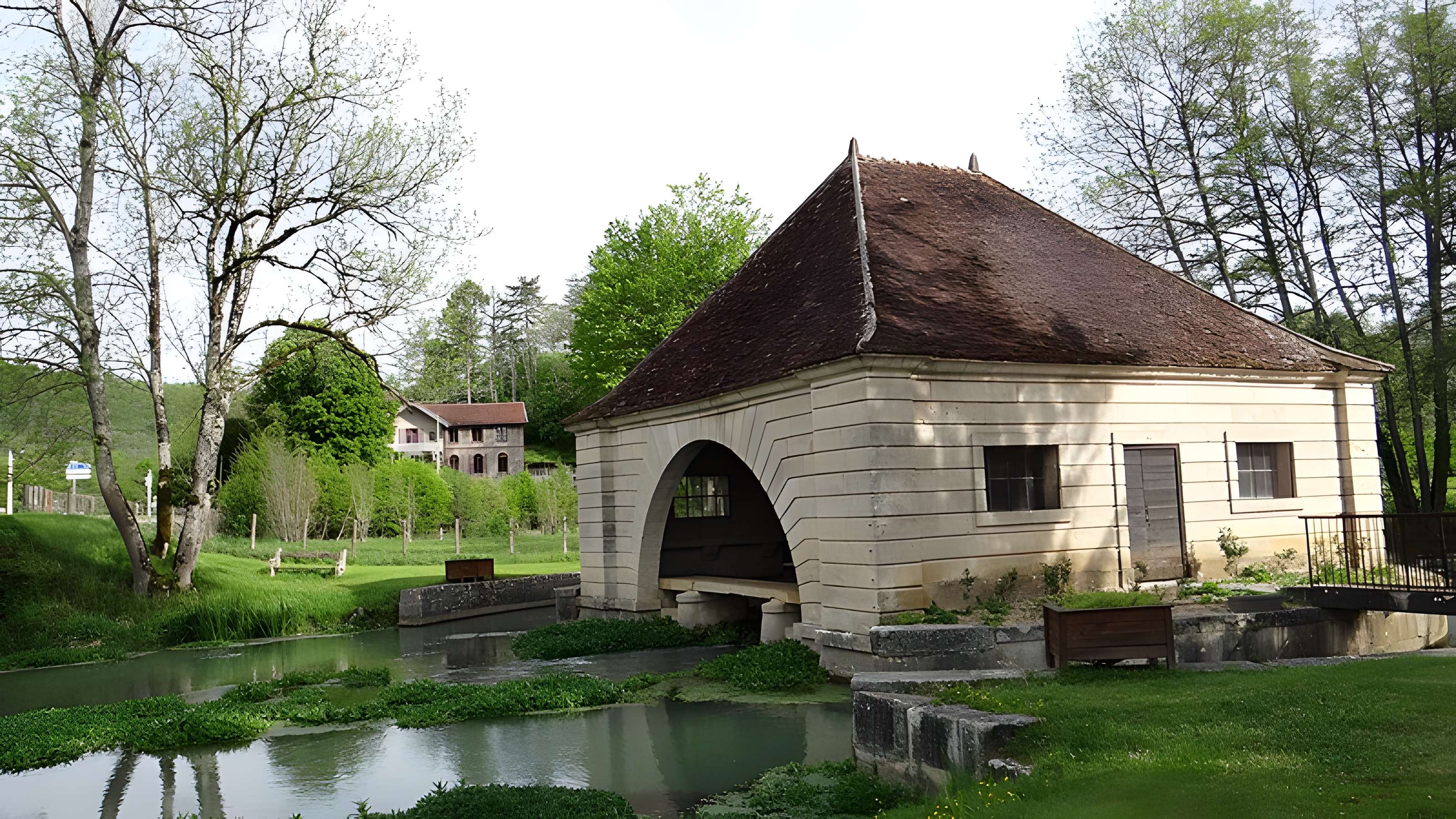 Lavoir de Voutenay-sur-Cure