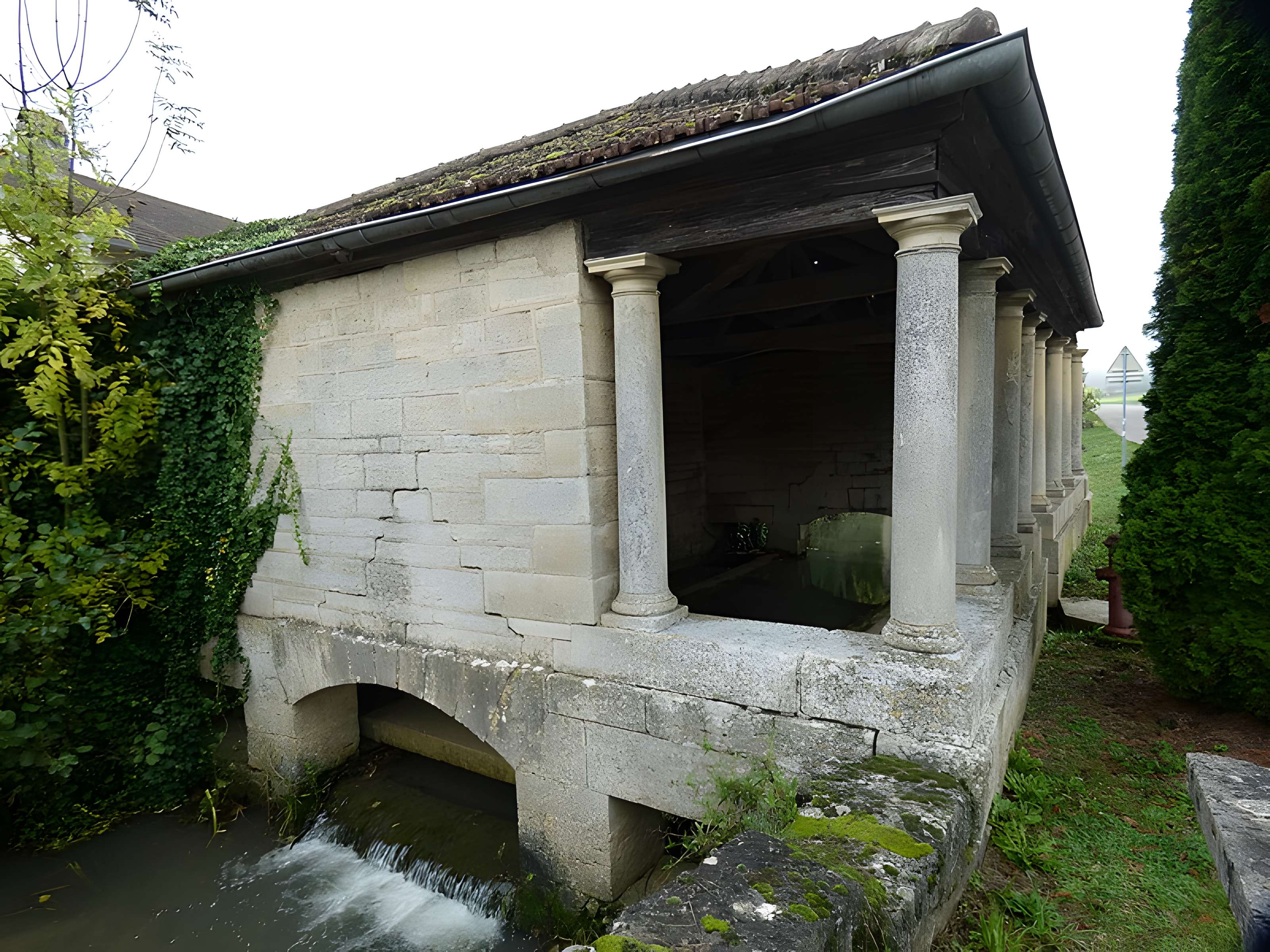 Lavoir Nord d'Oyrières