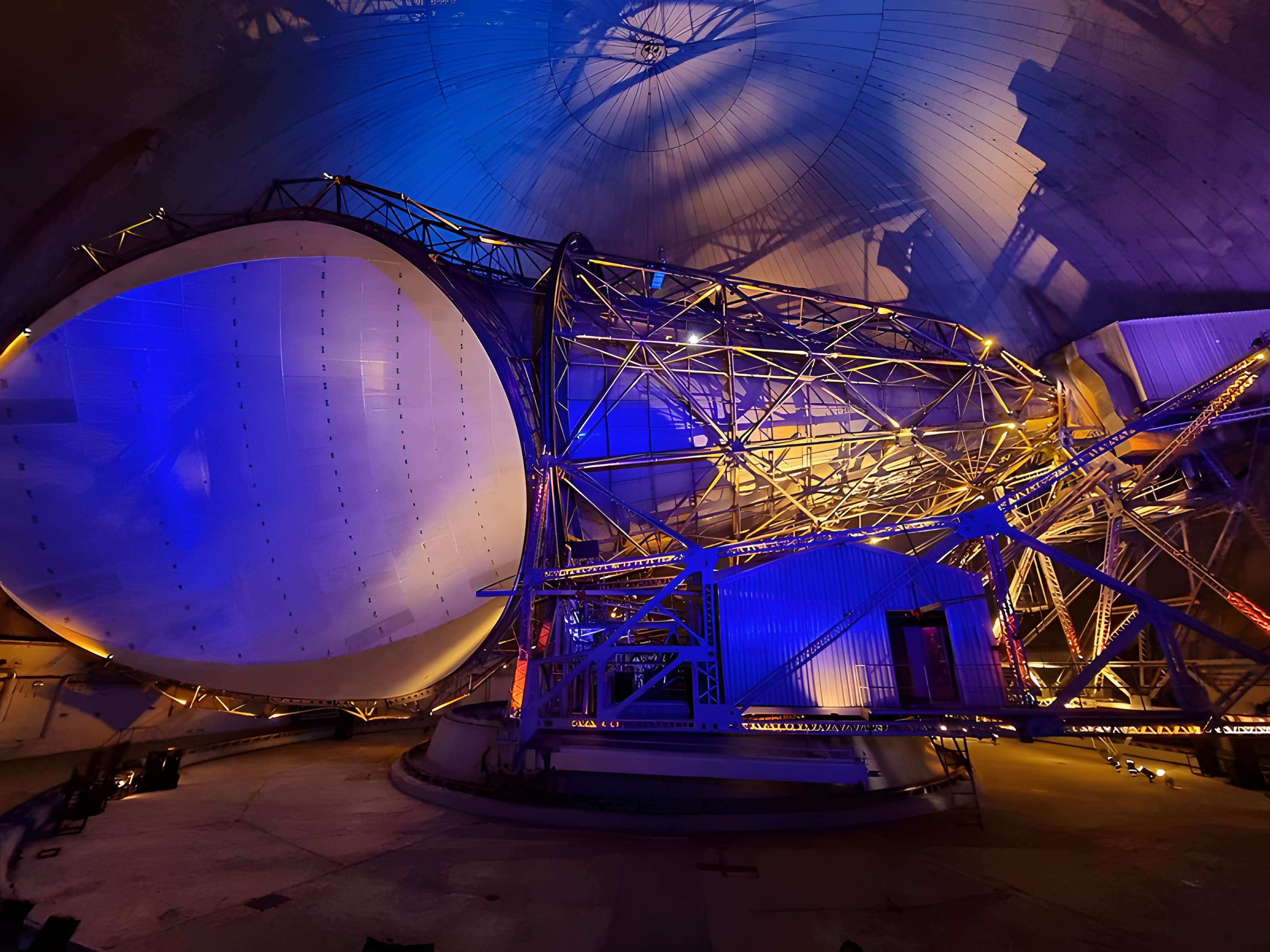 Le Radôme à Pleumeur-Bodou