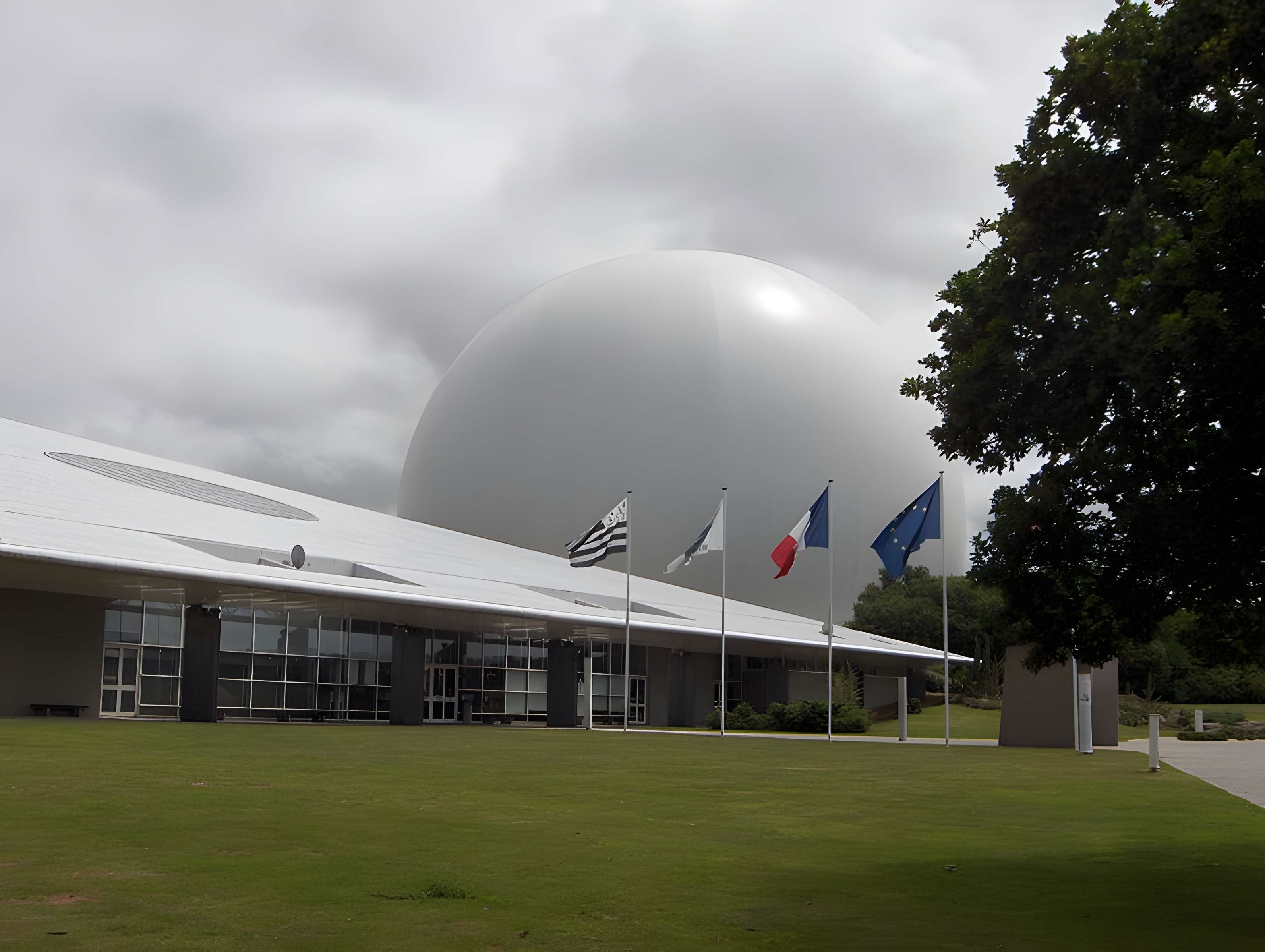 Le Radôme à Pleumeur-Bodou