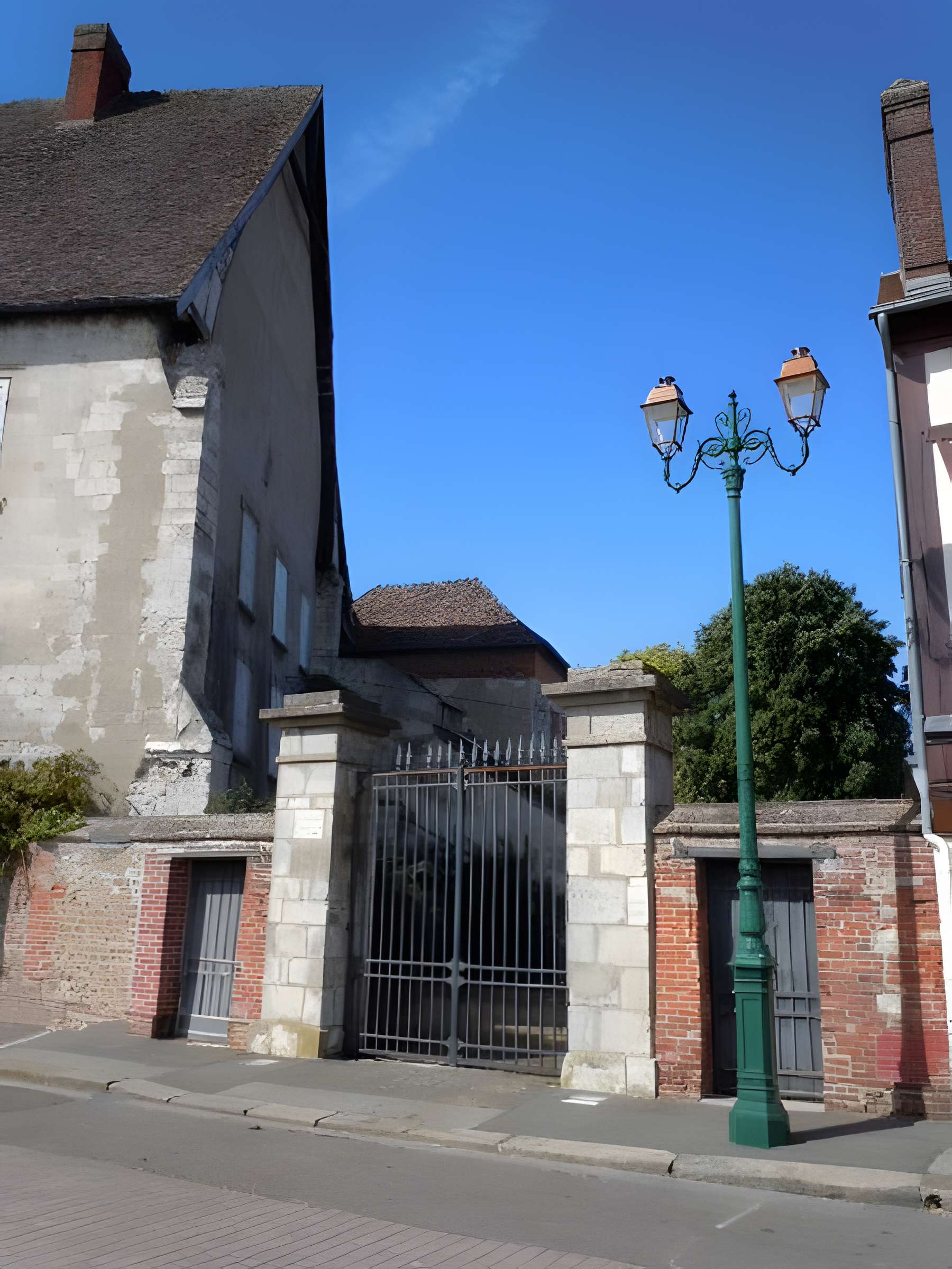 Le Vieux Château de Neubourg
