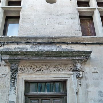 Livrée cardinalice de Canilhac à Villeneuve-lès-Avignon