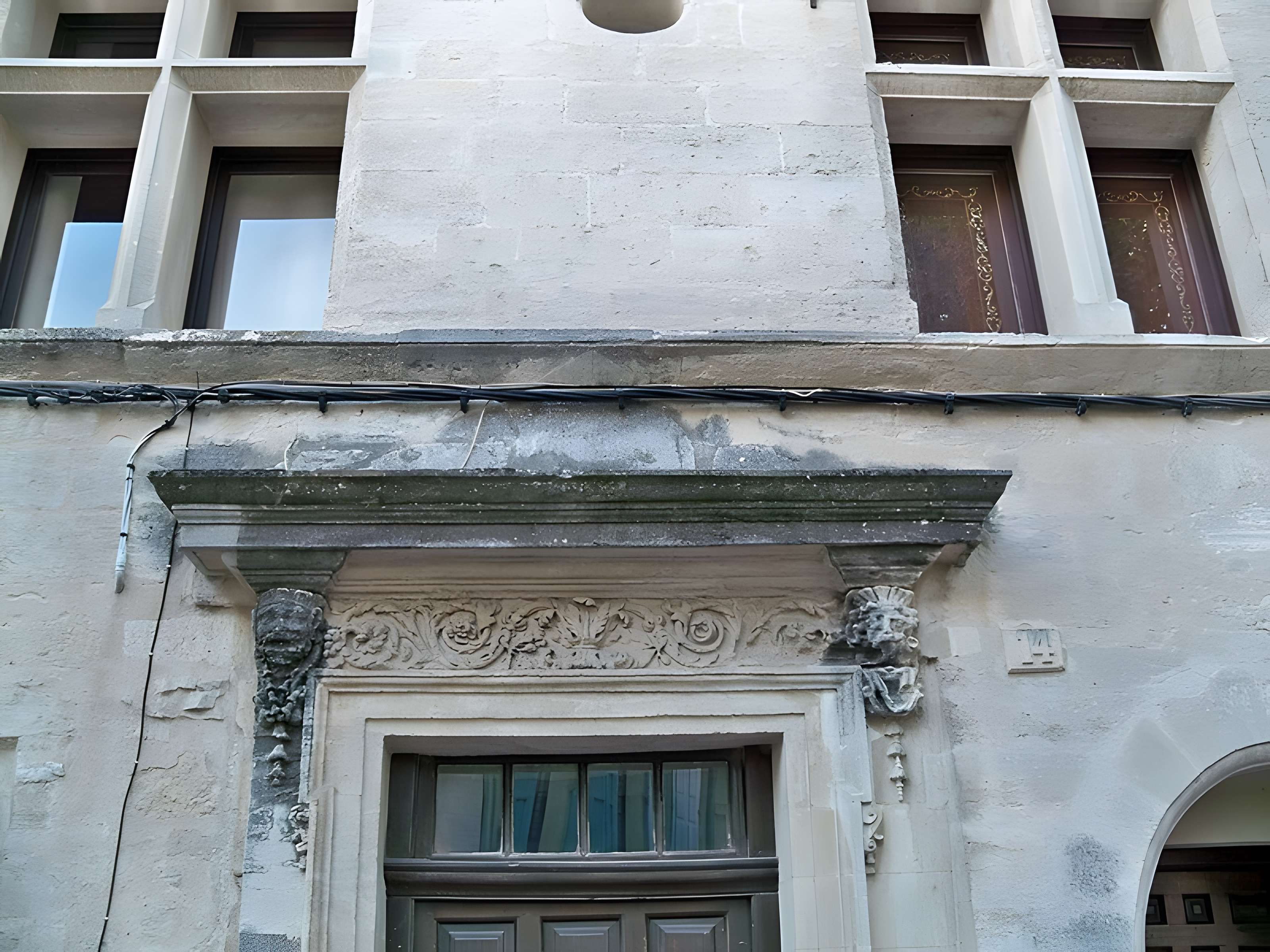 Livrée cardinalice de Canilhac à Villeneuve-lès-Avignon