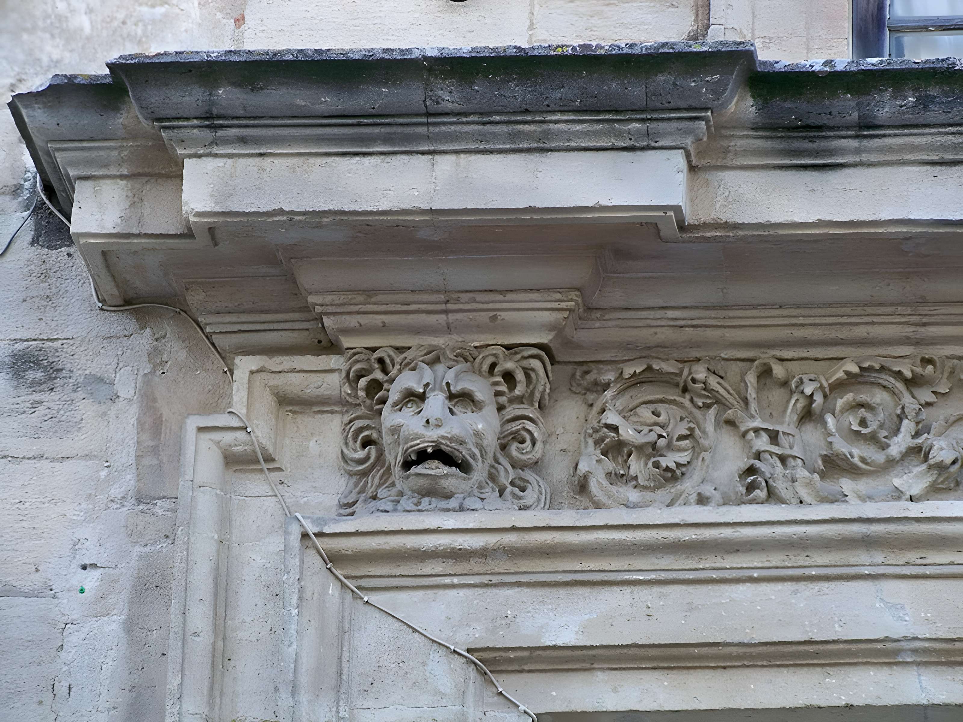 Livrée cardinalice de Canilhac à Villeneuve-lès-Avignon