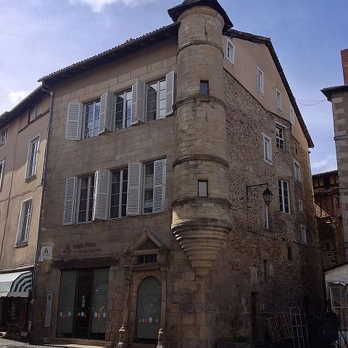 Photo de Logis 18 Place de la République à Saint-Léonard-de-Noblat