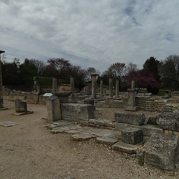 Fouilles du Glanum à Saint-Rémy-de-Provence