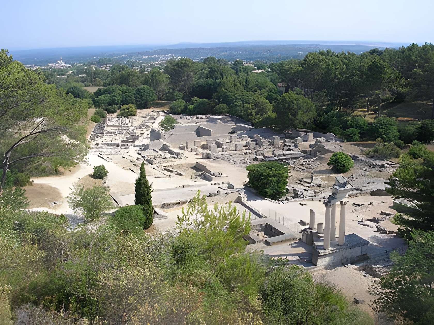 Fouilles du Glanum à Saint-Rémy-de-Provence 