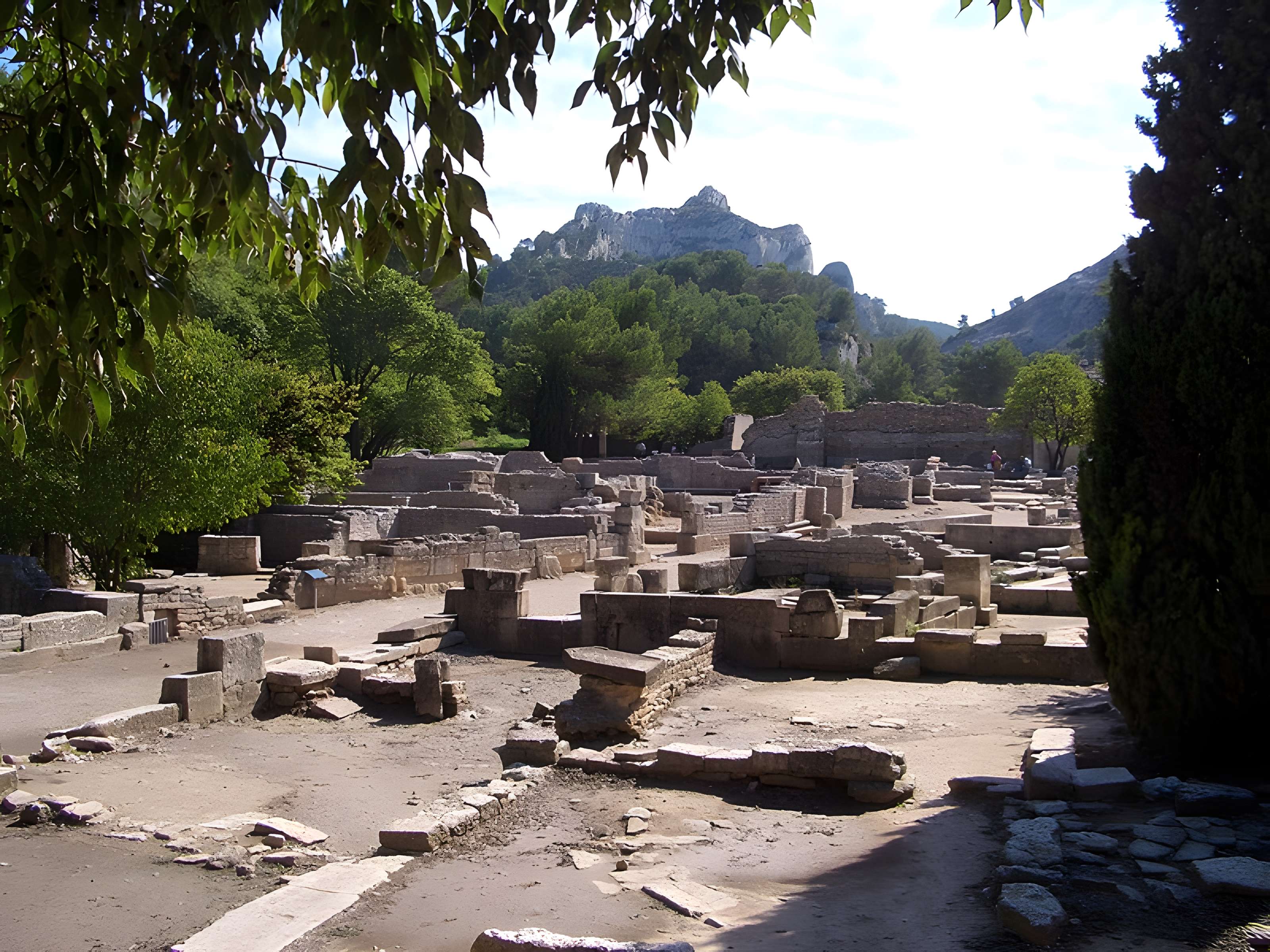 Fouilles du Glanum à Saint-Rémy-de-Provence