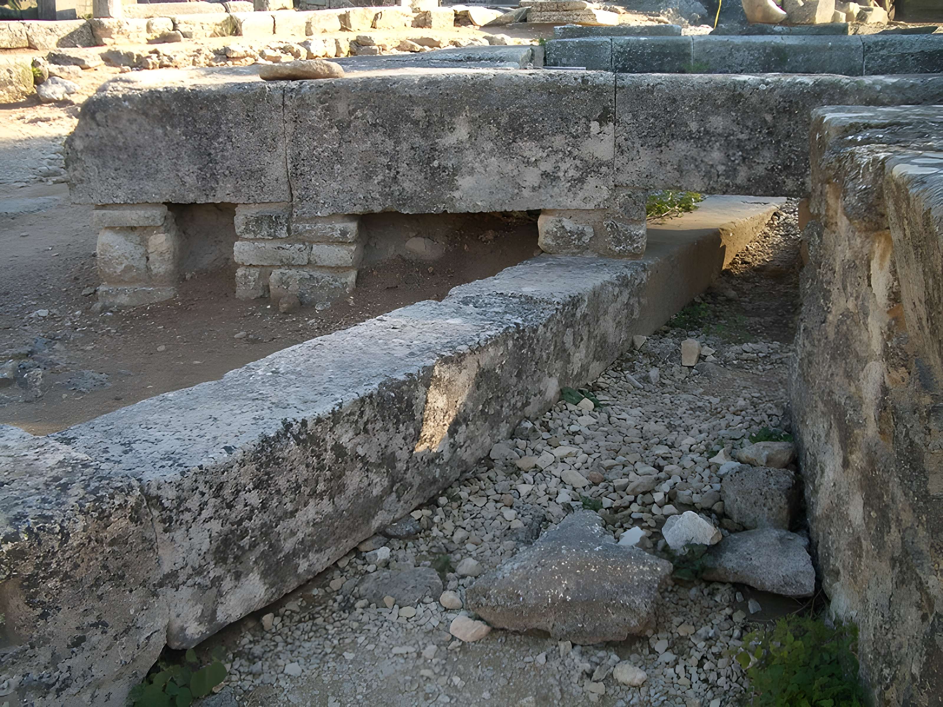 Fouilles du Glanum à Saint-Rémy-de-Provence