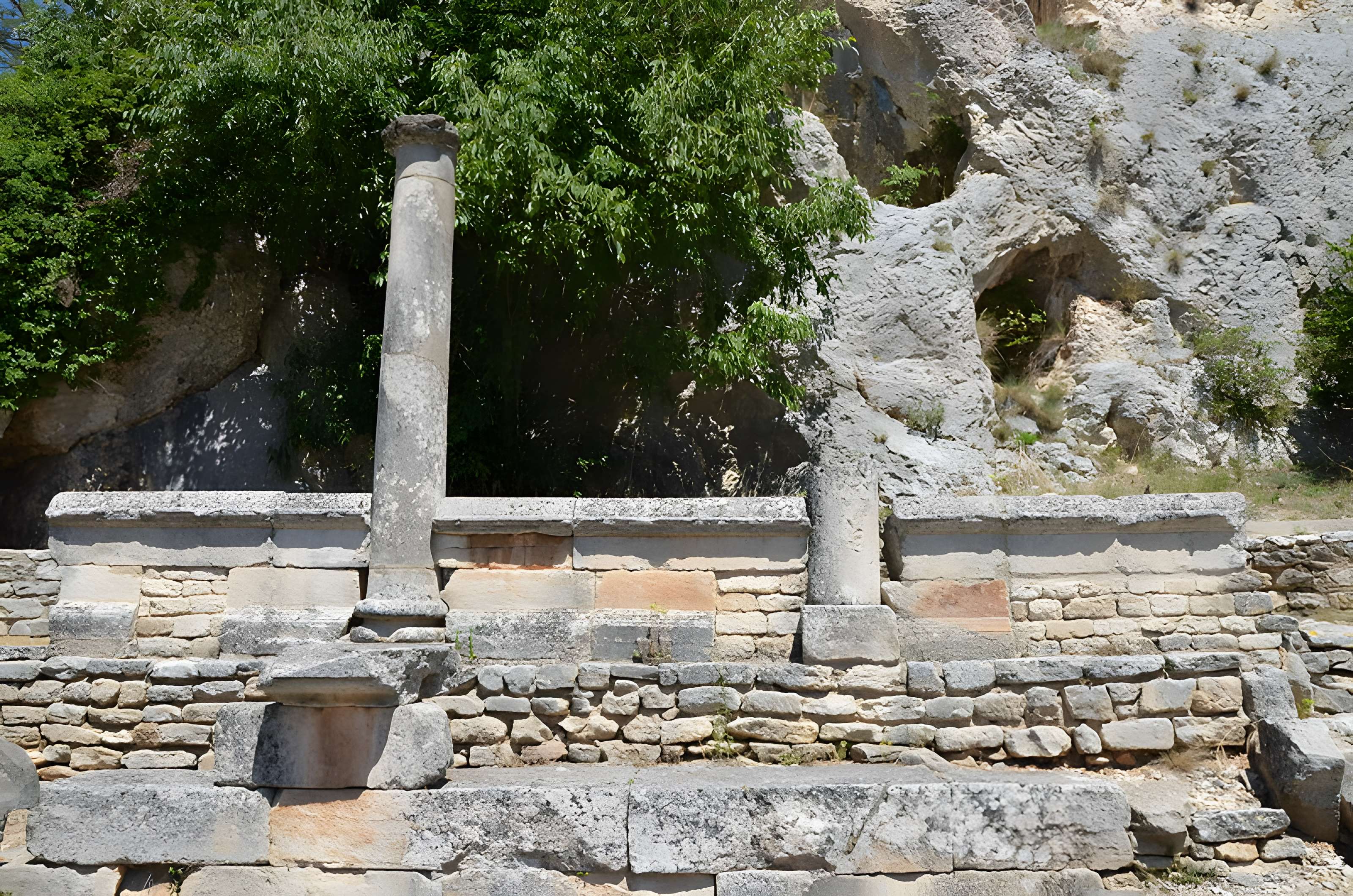 Fouilles du Glanum à Saint-Rémy-de-Provence