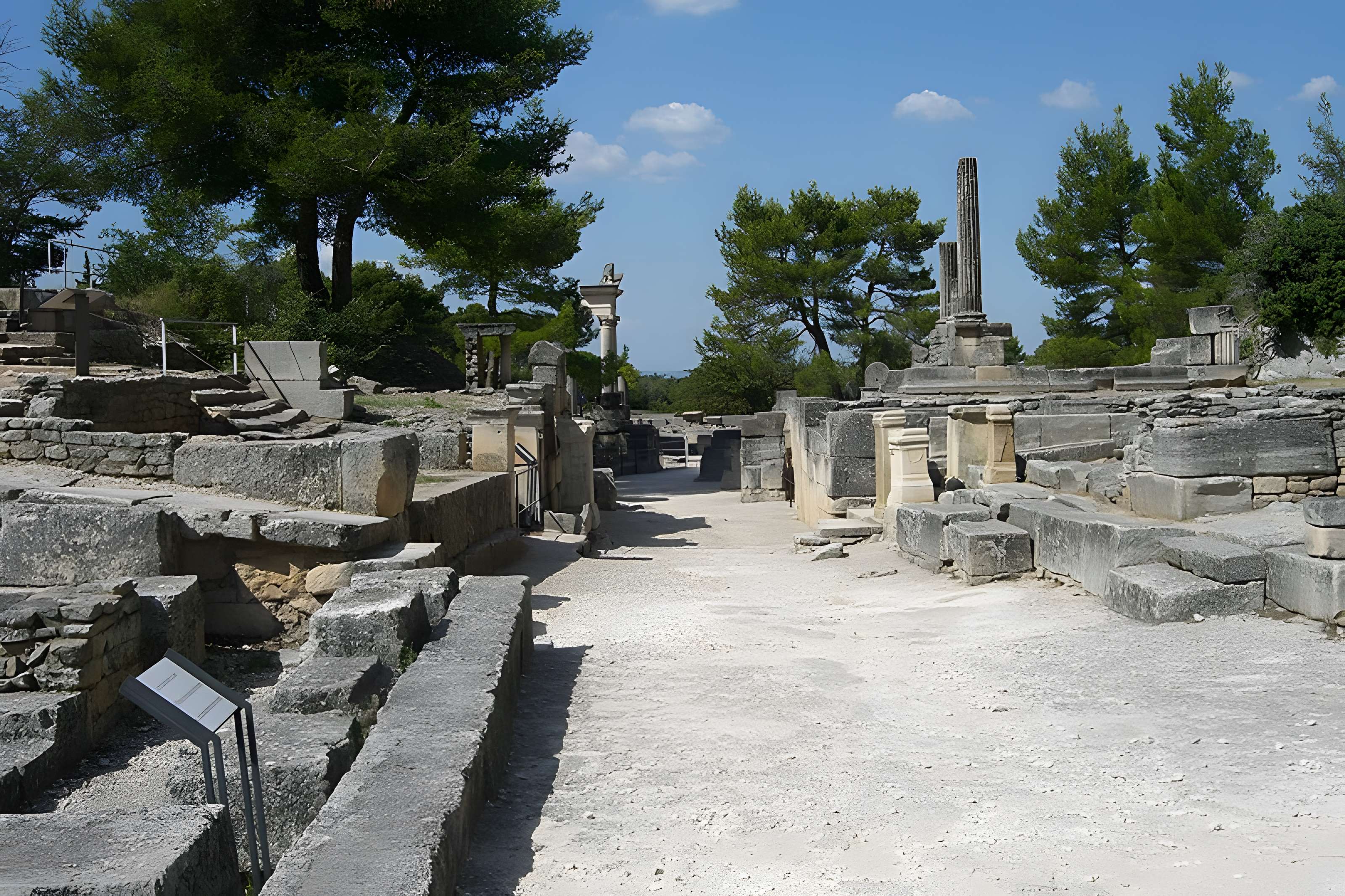 Fouilles du Glanum à Saint-Rémy-de-Provence