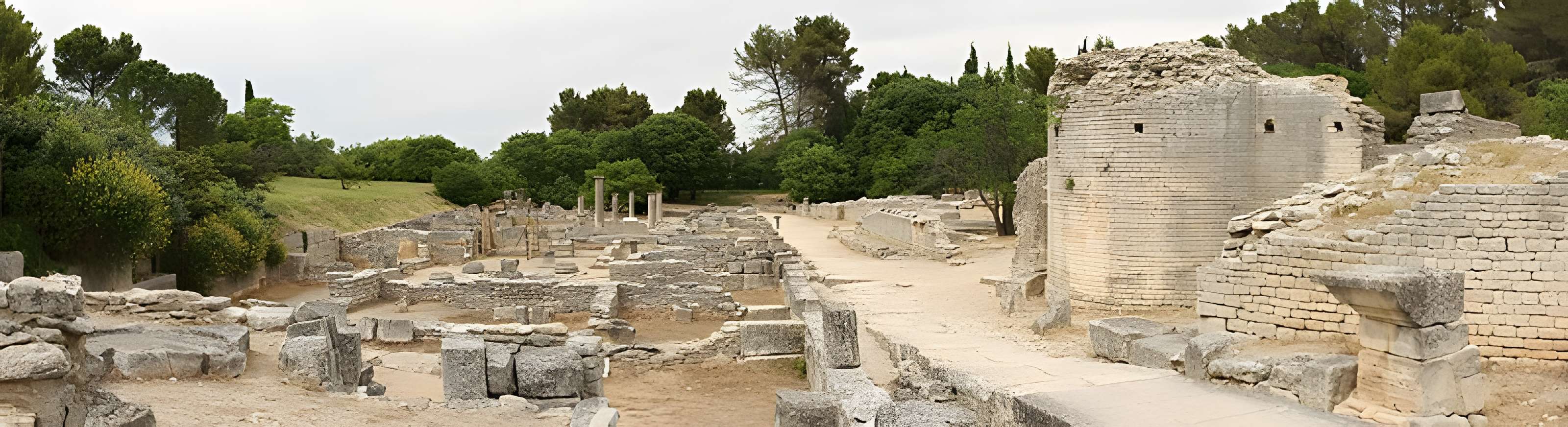 Fouilles du Glanum à Saint-Rémy-de-Provence