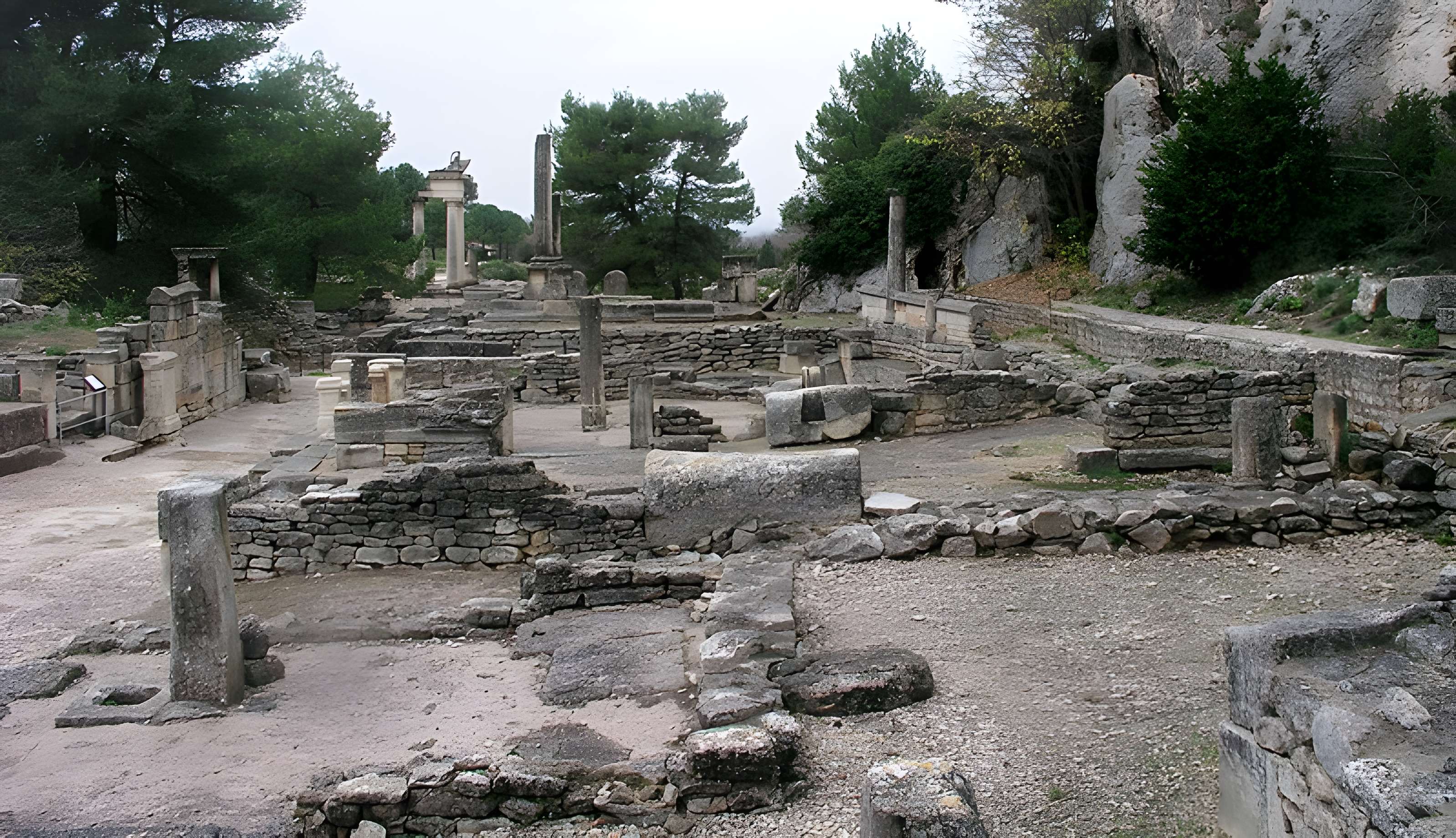 Fouilles du Glanum à Saint-Rémy-de-Provence