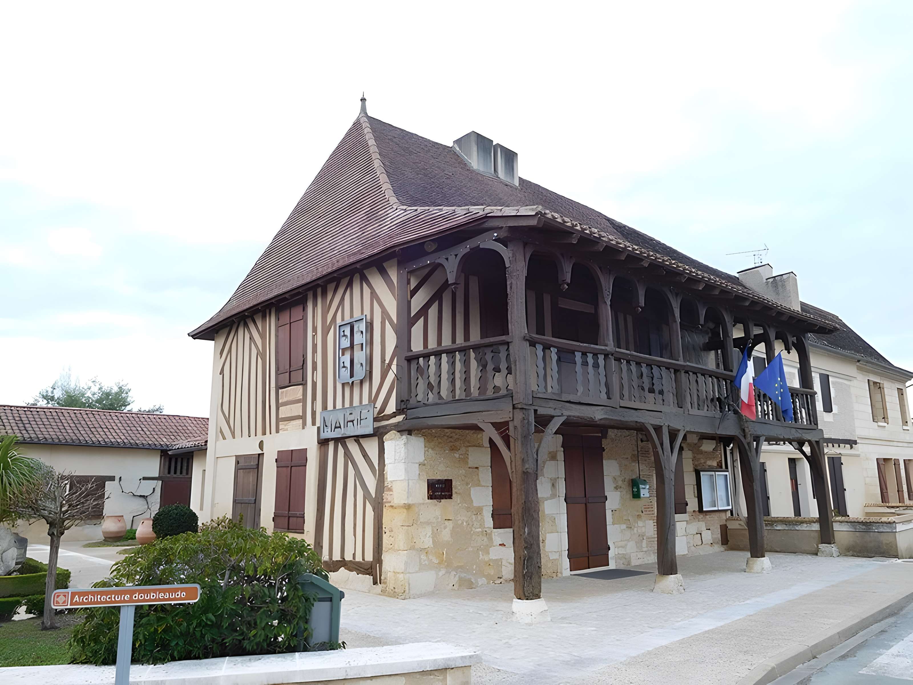 Mairie de Saint-Laurent-des-Hommes