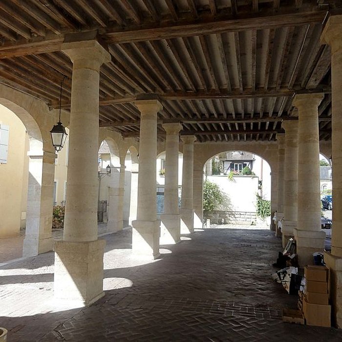 Photo de Mairie et marché couvert de La Roche-Guyon